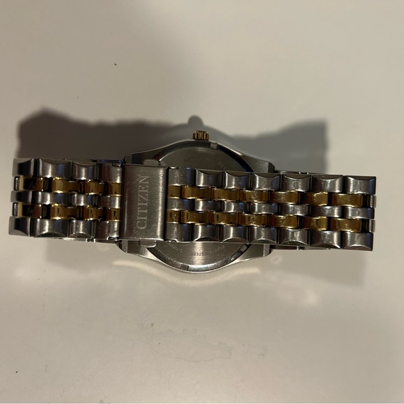 Citizen eco drive Men’s stainless steel watch - Picture 2 of 3